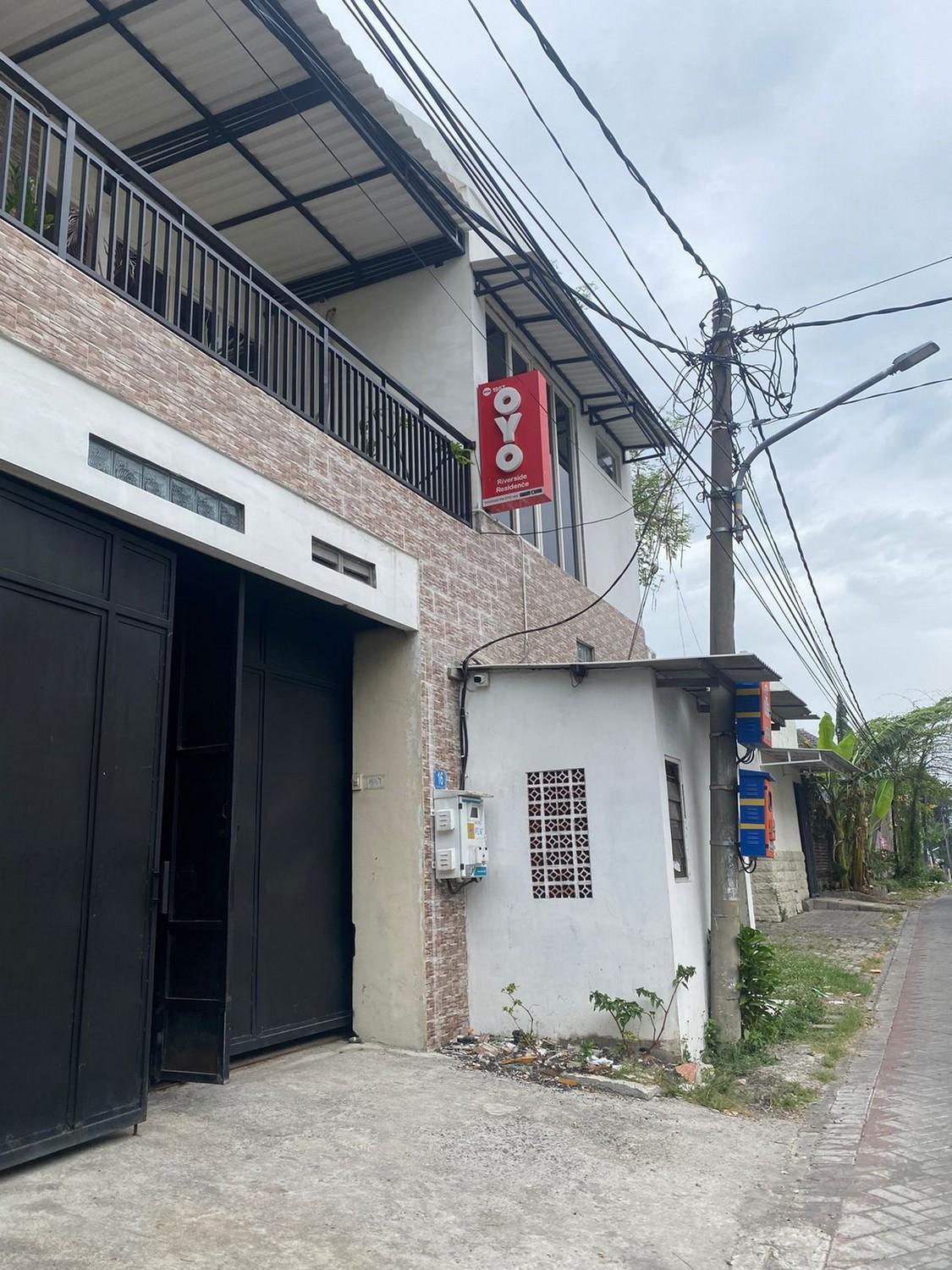 Reddoorz At Sukomanunggal Surabaya Exterior photo